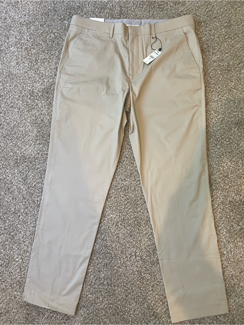 Express Men's Chino Pants in Light Khaki NEWw/tags.